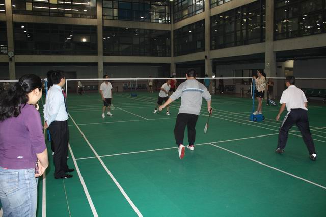 W66最给力的老牌娱乐集团举行第一届羽毛球角逐